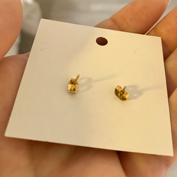 Hey June Stud Earrings - Picture 4 of 4